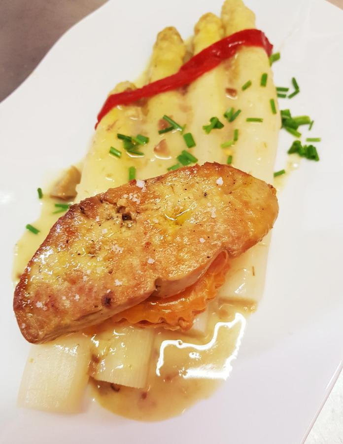 Morlaas Hotel Restaurant Le Bourgneuf מראה חיצוני תמונה